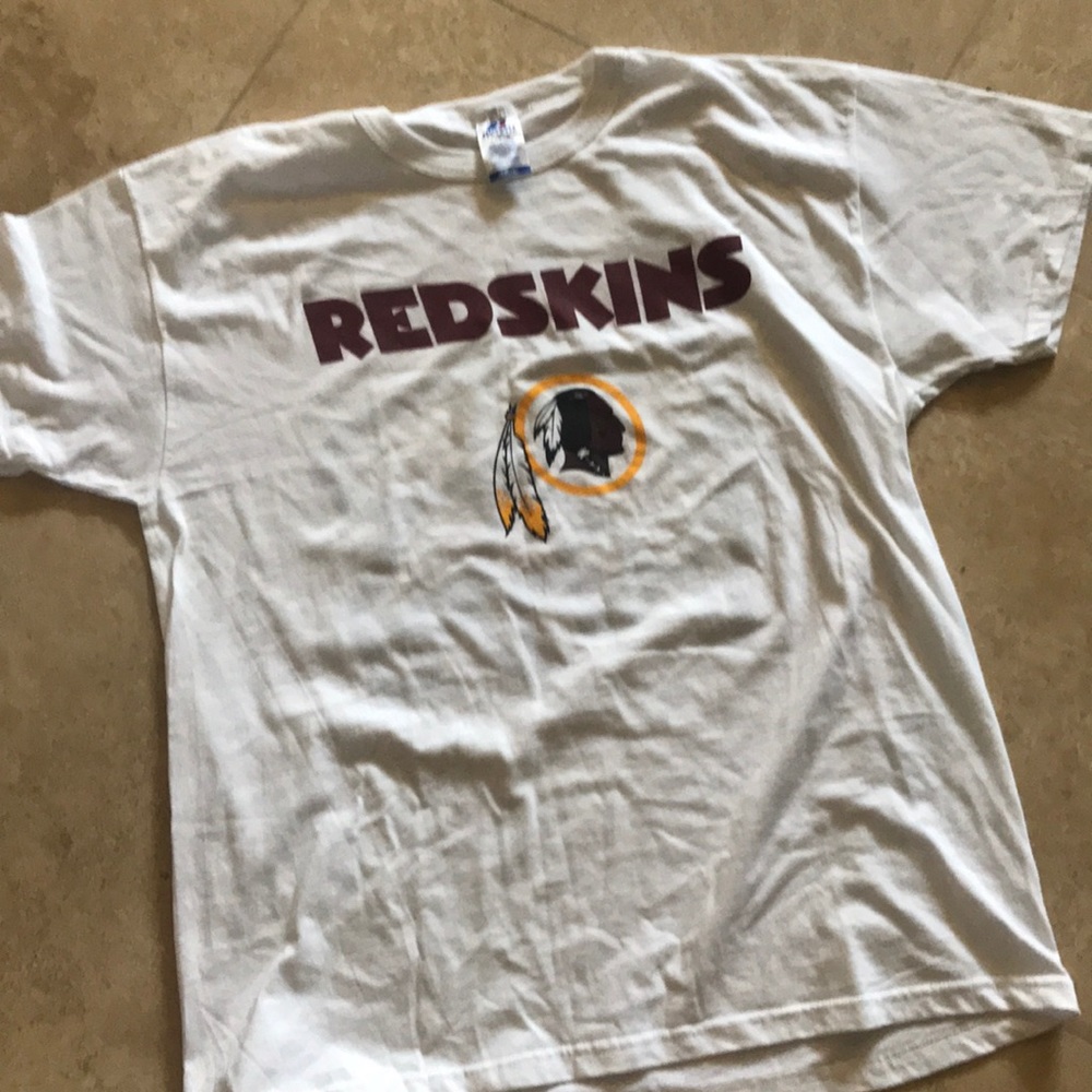 Men’s Redskins/Merrill Lynch Tee Shirt
